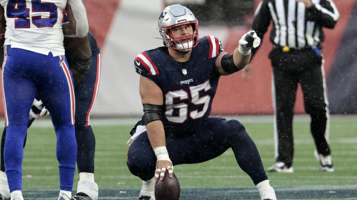 Bears Make Smart Move: Acquire Patriots Center Bradbury